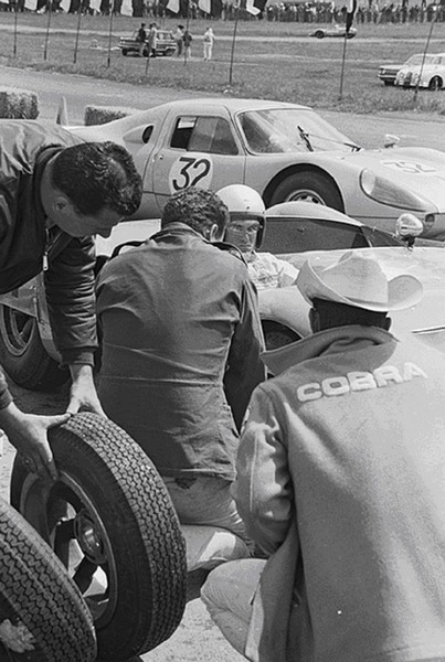 Dave MacDonald, Carroll Shelby, Lang Cooper King Cobra, Laguna Seca Raceway